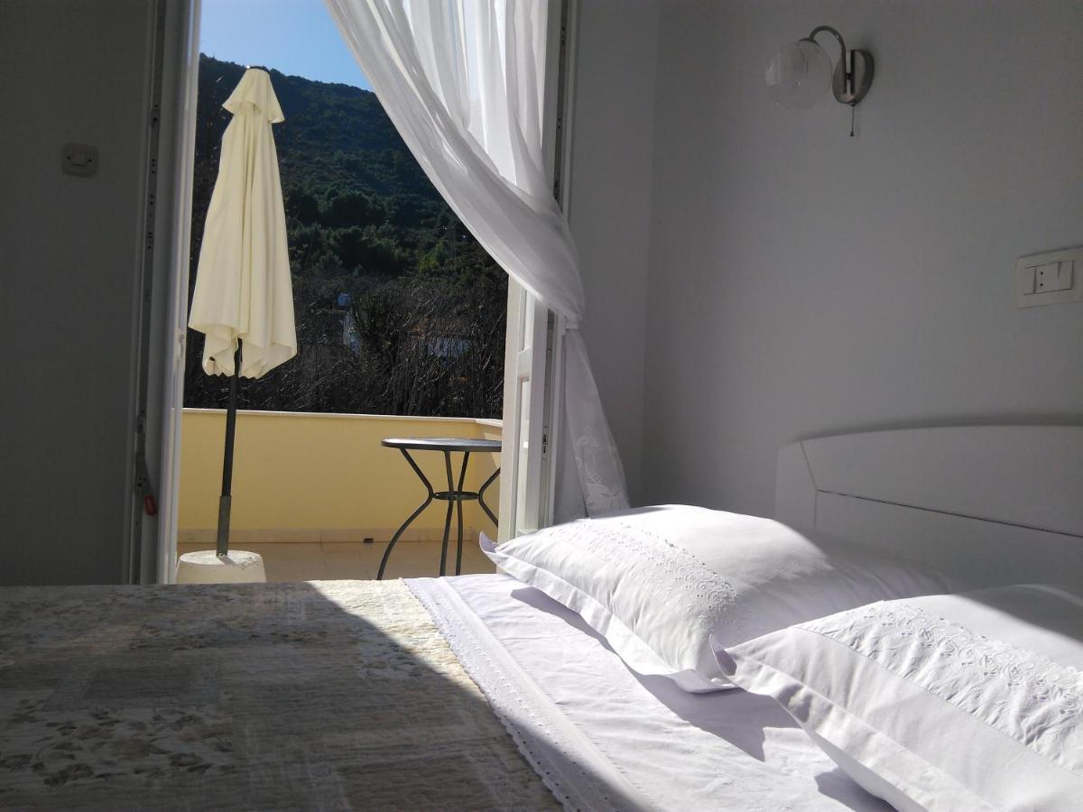 Lemon House Hotel Vis Exterior foto